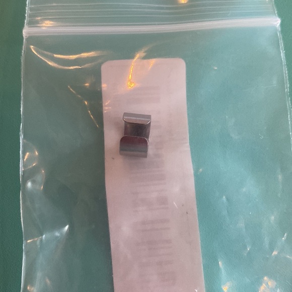 🆕NIP:Silver Ear Cuff. Unisex design - Picture 4 of 4